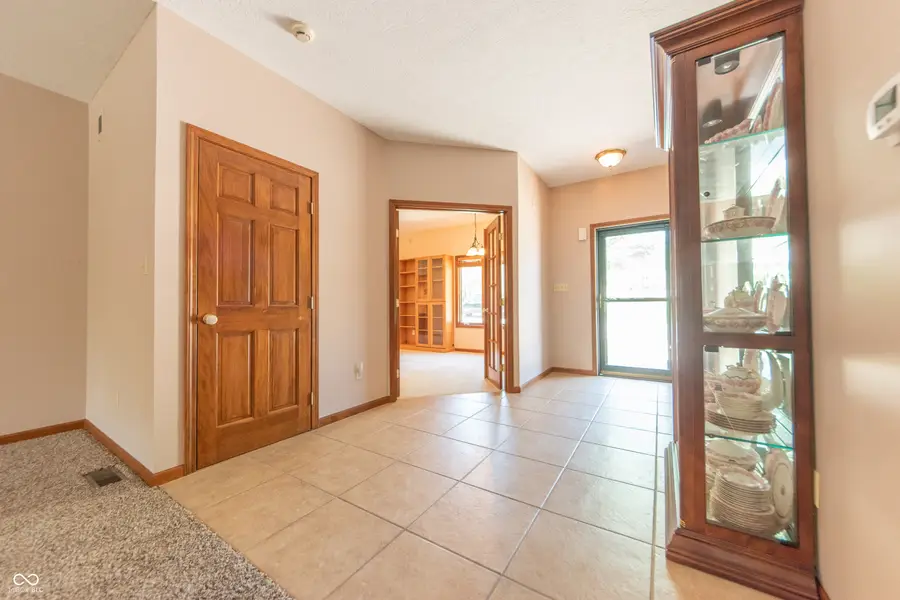 3735 W Two Mile House Road, Columbus, IN 47201 - #3