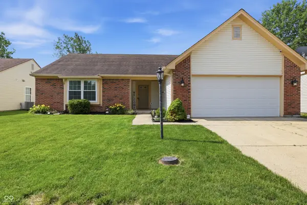 541 E Pine Ridge Drive, Westfield, IN 46074