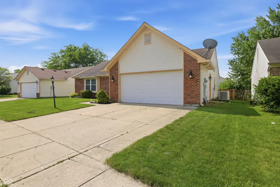 541 E Pine Ridge Drive, Westfield, IN 46074 - #3