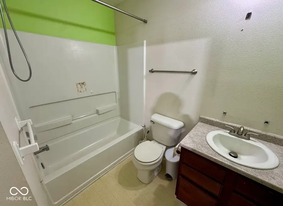 1968 Branchside Court, Greenfield, IN 46140 - #2