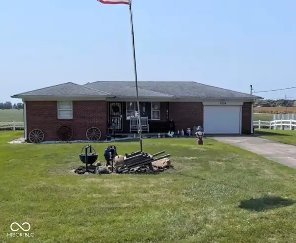 7039 Yoke Road N, Indianapolis, IN 46259