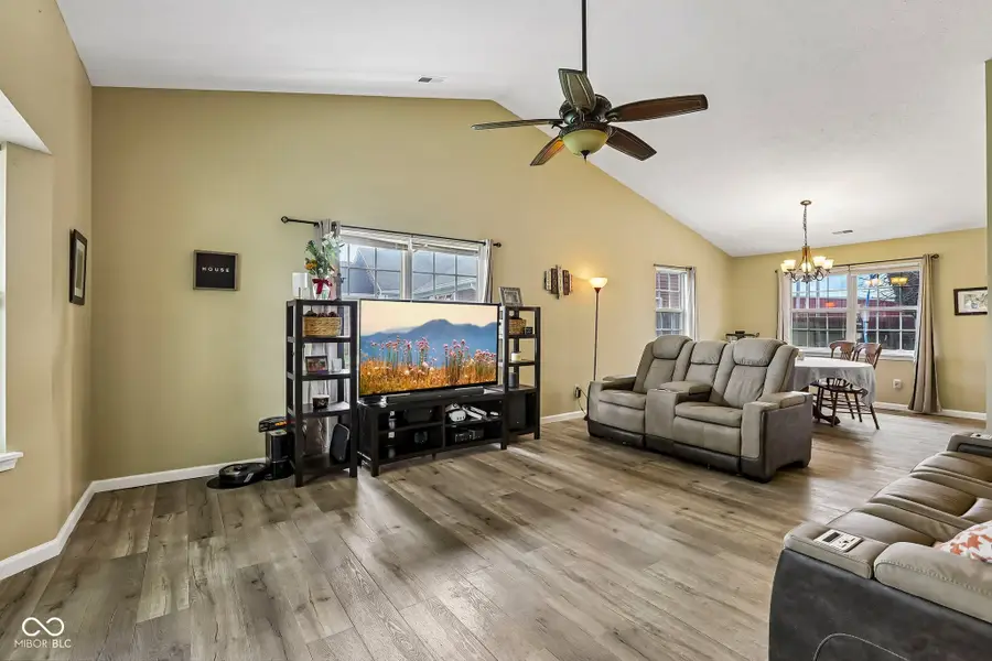 102 Westview Place, Bargersville, IN 46106 - #2