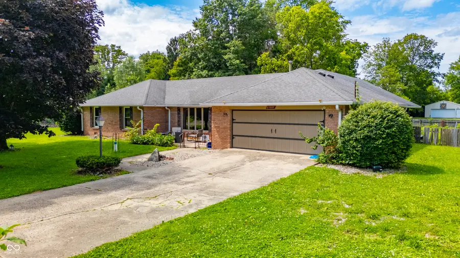 12610 W Arrowhead Drive, Daleville, IN 47334 - #2