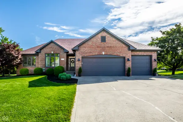 3608 Shoreline Drive, Greenwood, IN 46143