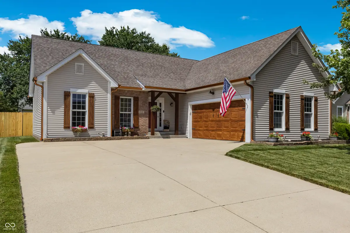 5926 Regency Drive, Columbus, IN 47203 - #1