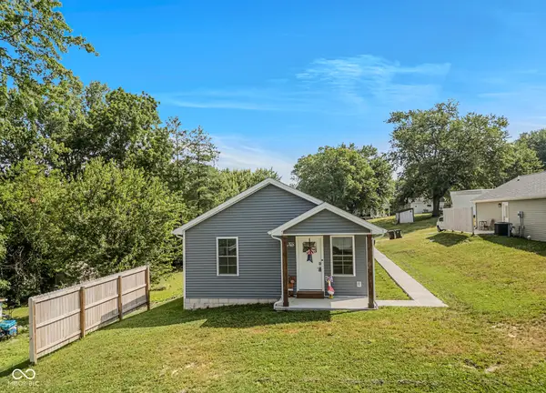 1109 W Vine Street, Brownstown, IN 47220