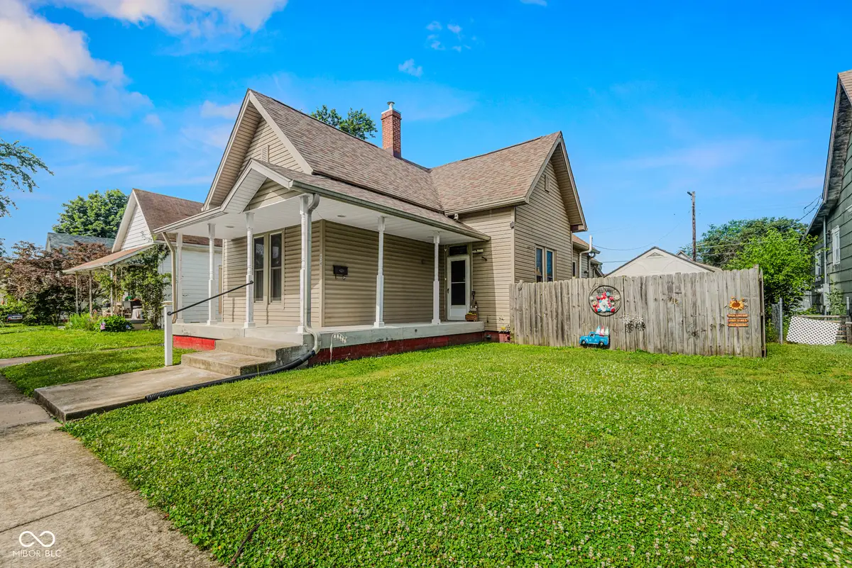 634 Hutchins Avenue, Columbus, IN 47201 - #1