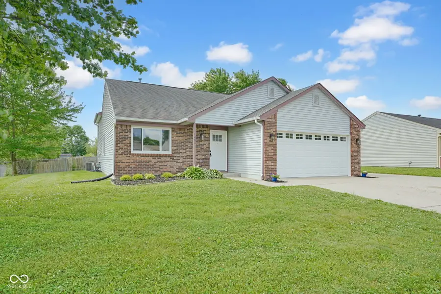 1483 Bridle Way, Columbus, IN 47201 - #2