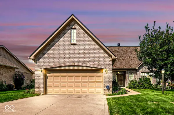 548 Parkhurst Court, Greenwood, IN 46142