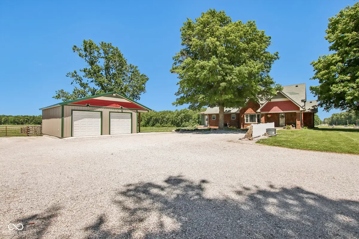 4339 E Us Highway 40, Brazil, IN 47834 - #1