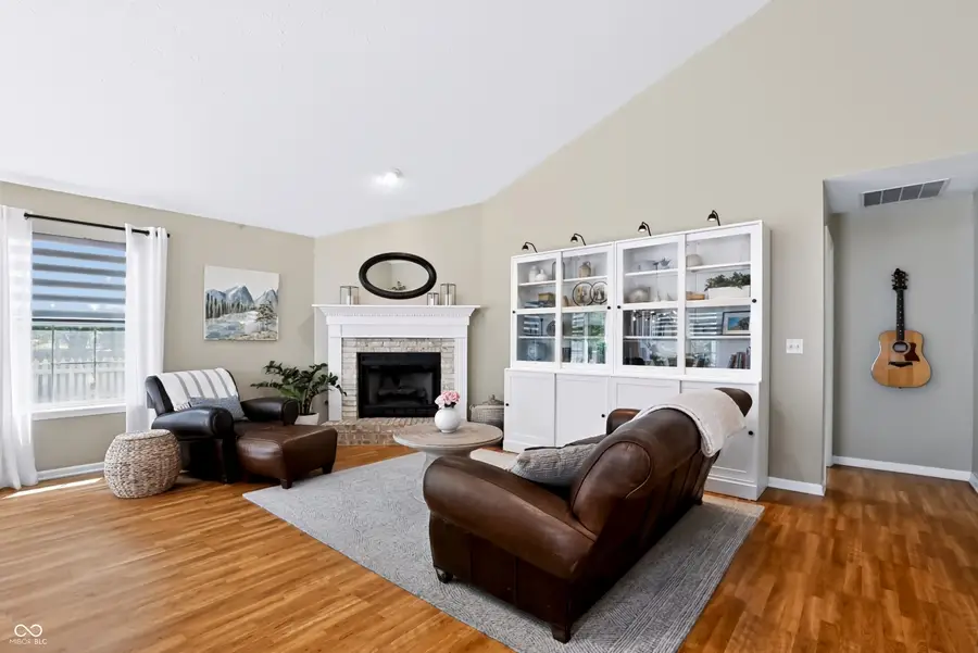 6517 Sussex Drive, Zionsville, IN 46077 - #2