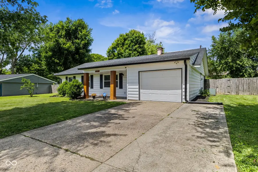 637 Lawndale Drive, Greenwood, IN 46142 - #2