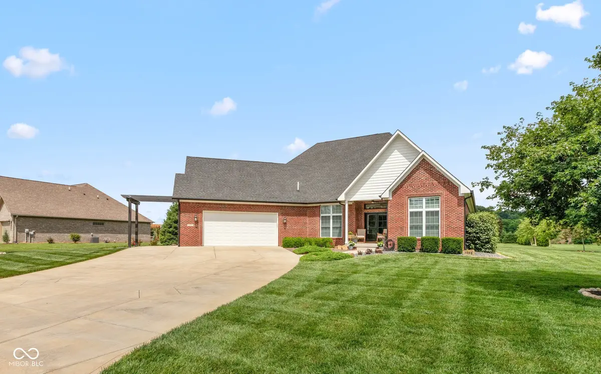 1055 Golden Leaf Drive, Martinsville, IN 46151 - #1