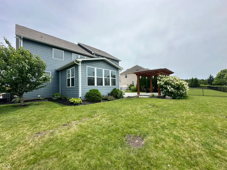 8752 Windpointe Pass, Zionsville, IN 46077 - #2
