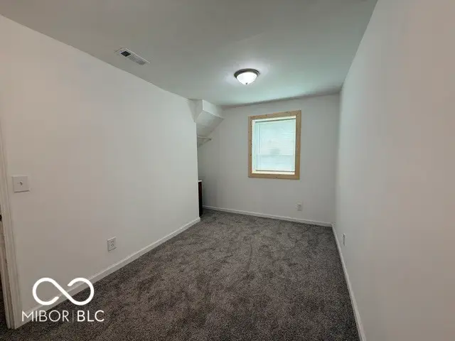 711 W Jackson Street, Seymour, IN 47274 - #3