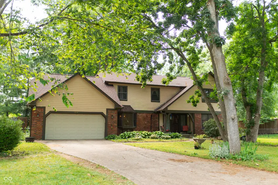 1914 S Hunters Ridge Lane, Greenwood, IN 46143 - #2