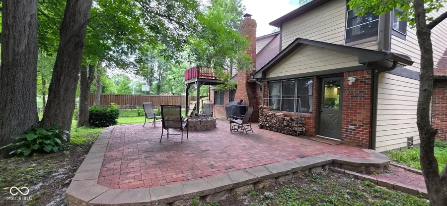 1914 S Hunters Ridge Lane, Greenwood, IN 46143 - #3