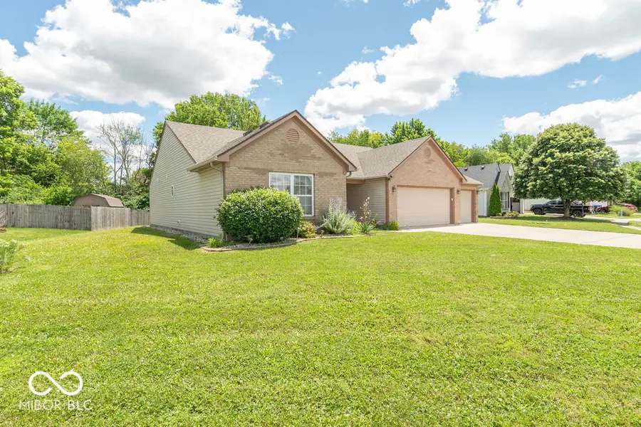 911 Port Drive, Avon, IN 46123 - #3