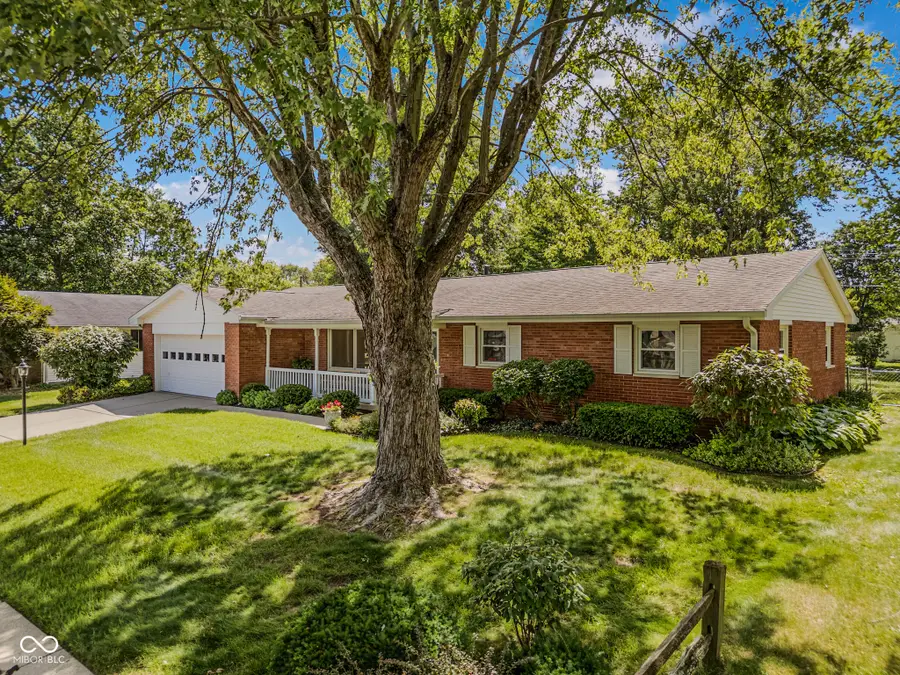 3142 Fairlawn Drive, Columbus, IN 47203 - #3