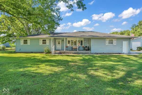 3757 E 73rd 1/2 Avenue, Terre Haute, IN 47805