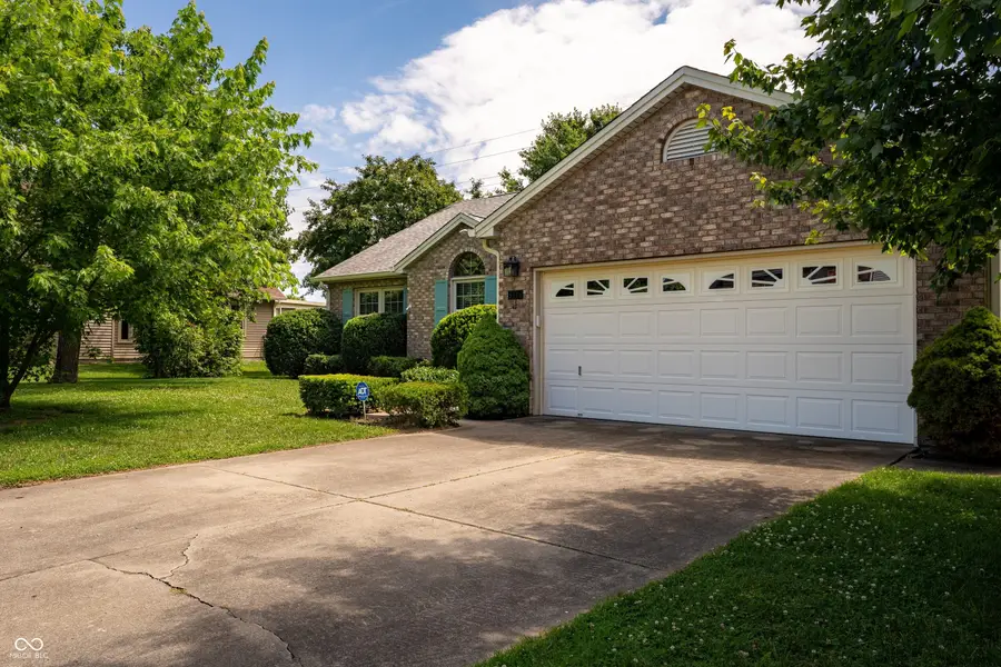 3773 Greenbriar Drive, Columbus, IN 47203 - #2