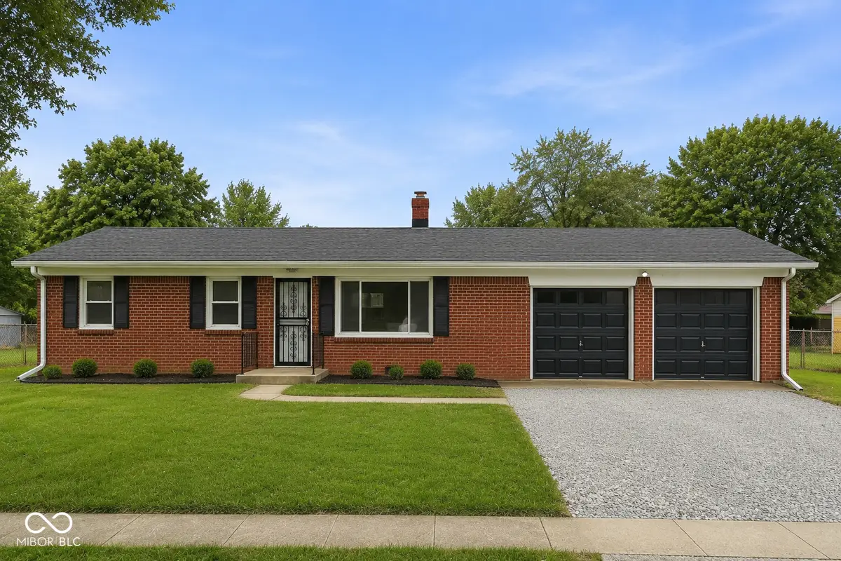 10628 E County Road 100 S, Indianapolis, IN 46231 - #1