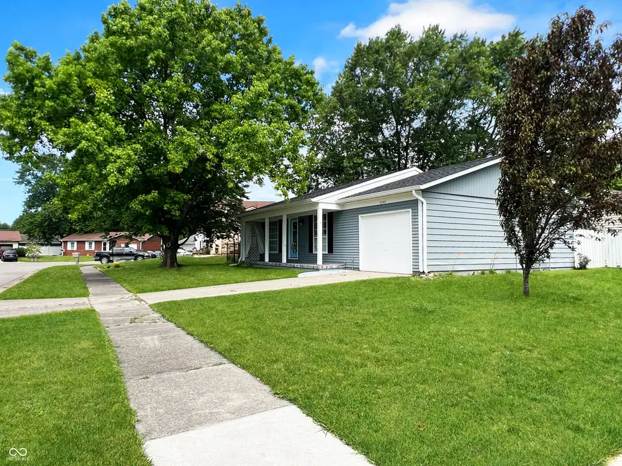 5240 Vinewood Court, Columbus, IN 47203 - #2