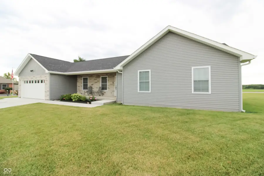 615 Sullivan Court, North Vernon, IN 47265 - #2