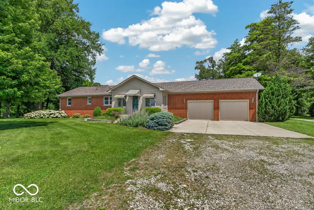 3562 E 600 N, Whiteland, IN 46184 - #1