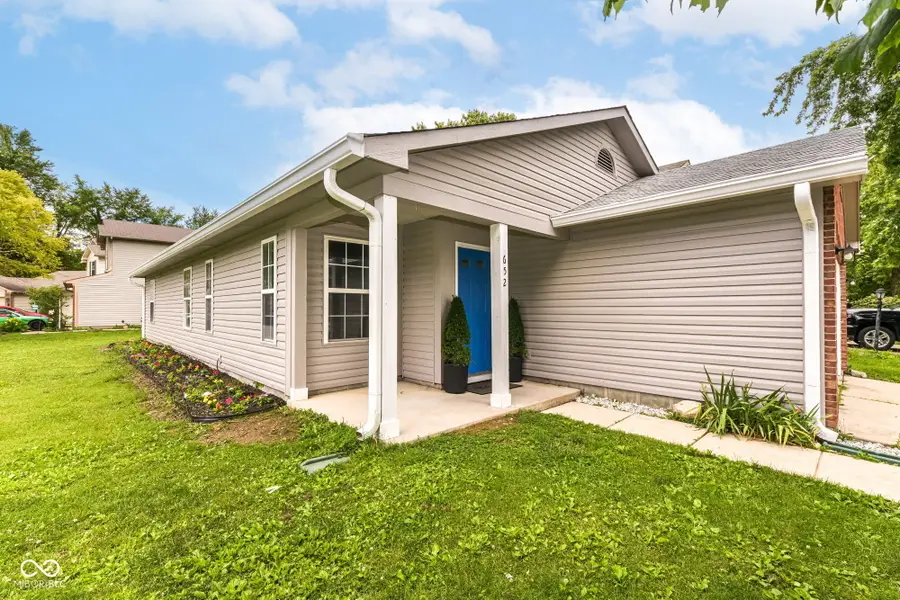 652 Meadows Edge Lane, Indianapolis, IN 46217 - #2