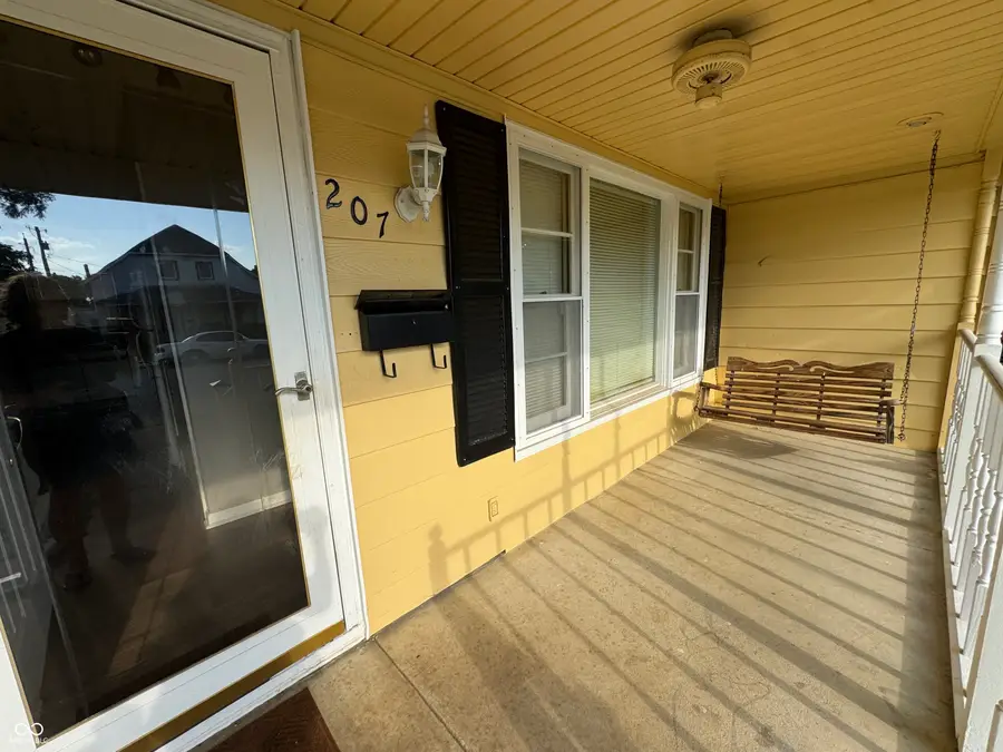 207 S Pleasant Street, Edinburgh, IN 46124 - #3