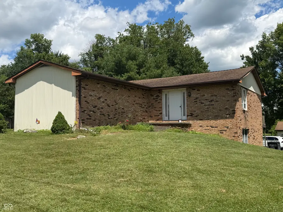 8137 N Us Highway 31, Seymour, IN 47274 - #2