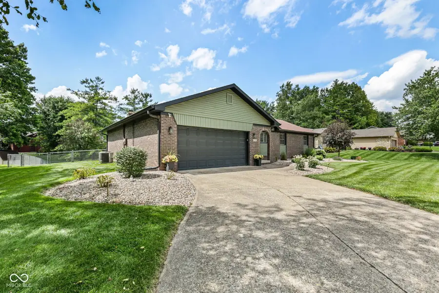 5202 Flintstone Drive, Indianapolis, IN 46237 - #3