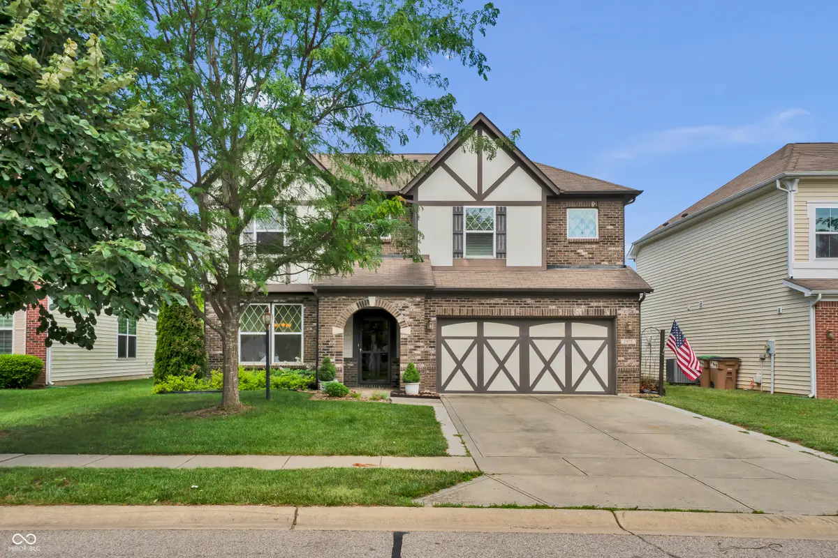 1975 Lakecrest Drive, Columbus, IN 47201 - #1