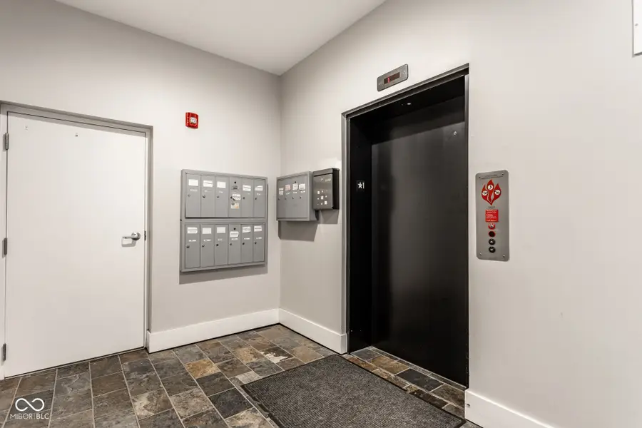 233 E Saint Joseph Street #UNIT 3C, Indianapolis, IN 46202 - #3