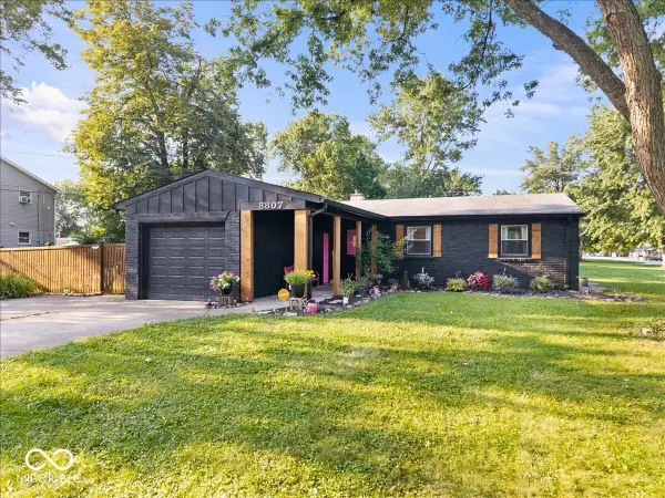 8807 Moll Drive, Fishers, IN 46038