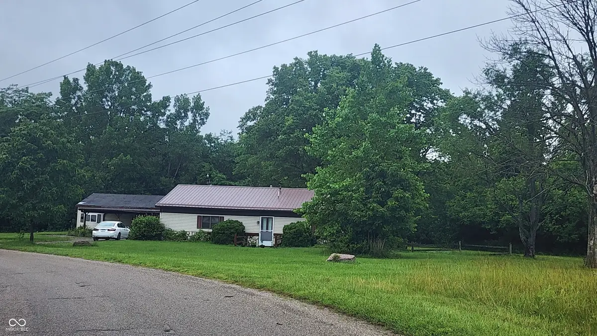 92 E Trestle Road, Veedersburg, IN 47987 - #1