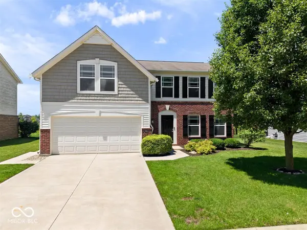 8682 N Dresden Drive, McCordsville, IN 46055