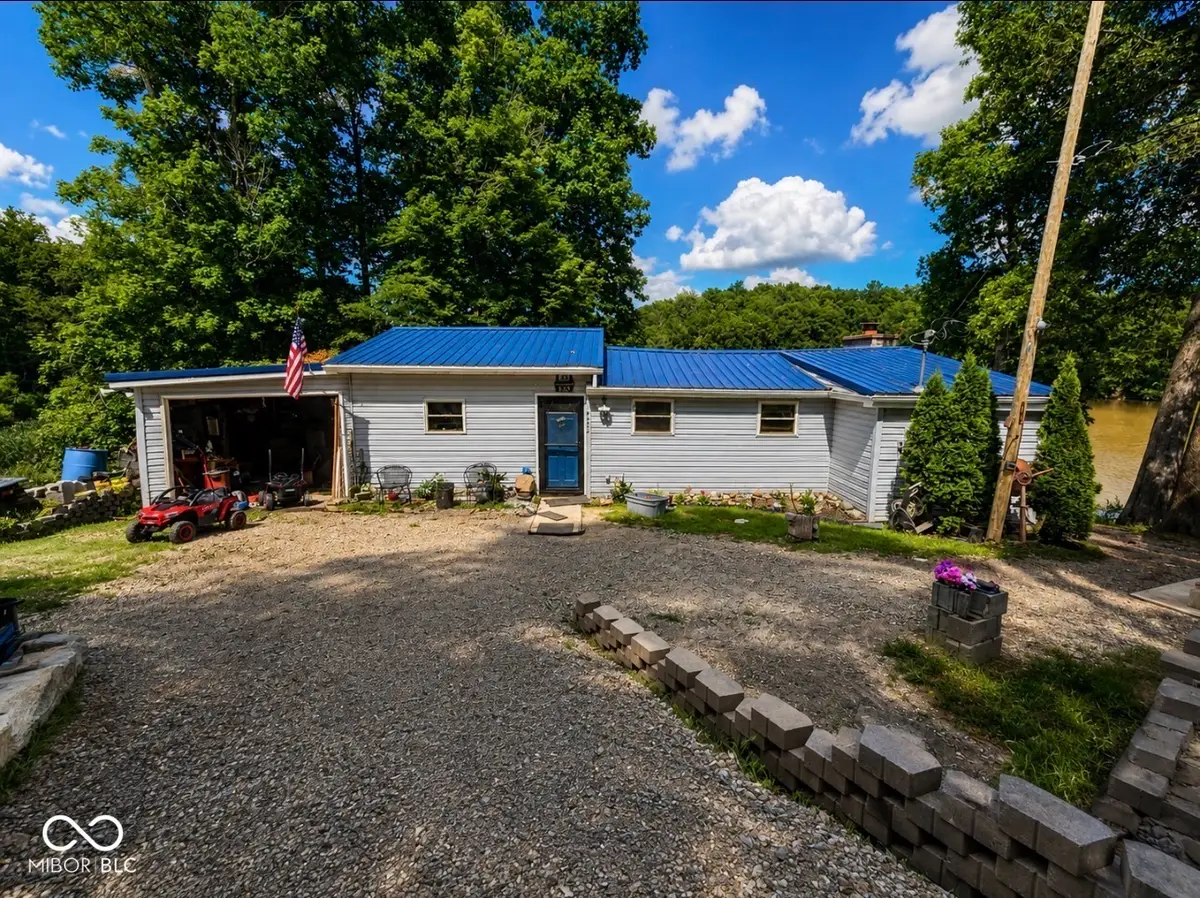 4476 E North Road N, Greensburg, IN 47240 - #1