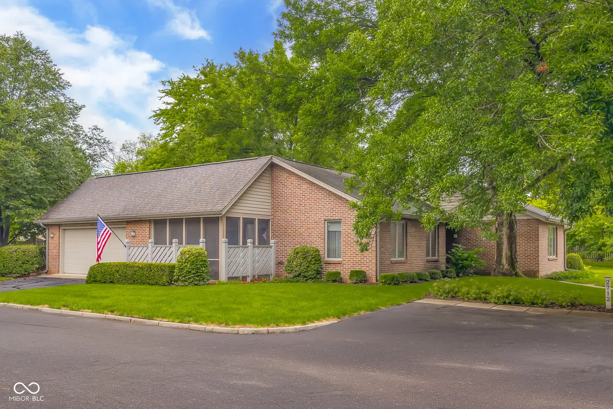 2712 Wildwood Place, Columbus, IN 47201 - #1