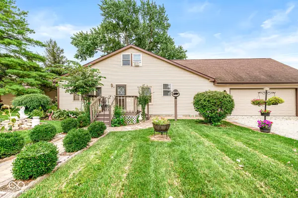 105 W Pierce, Whitestown, IN 46075