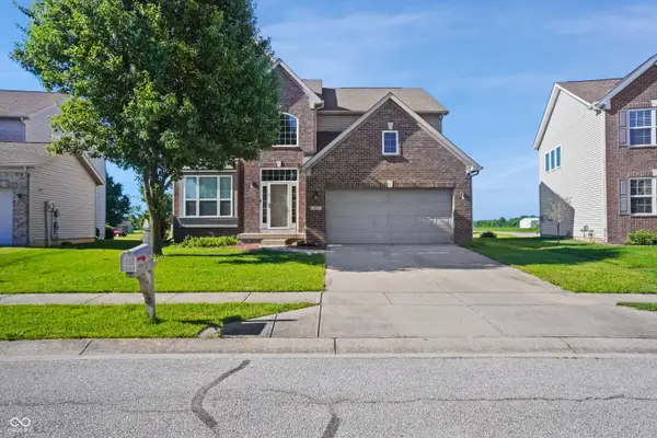 7895 Blue Jay Way, Zionsville, IN 46077