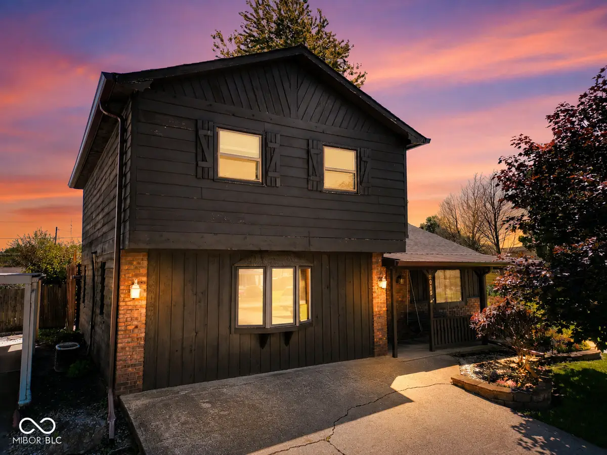 2015 S J Street, Elwood, IN 46036 - #1