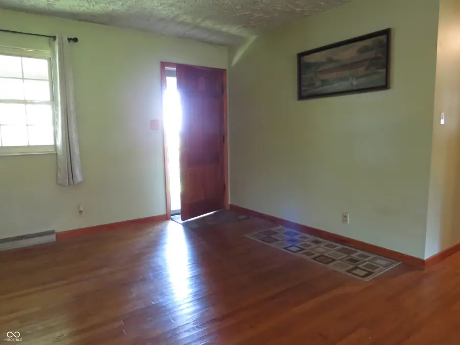 11261 E State Road 46, Columbus, IN 47203 - #3