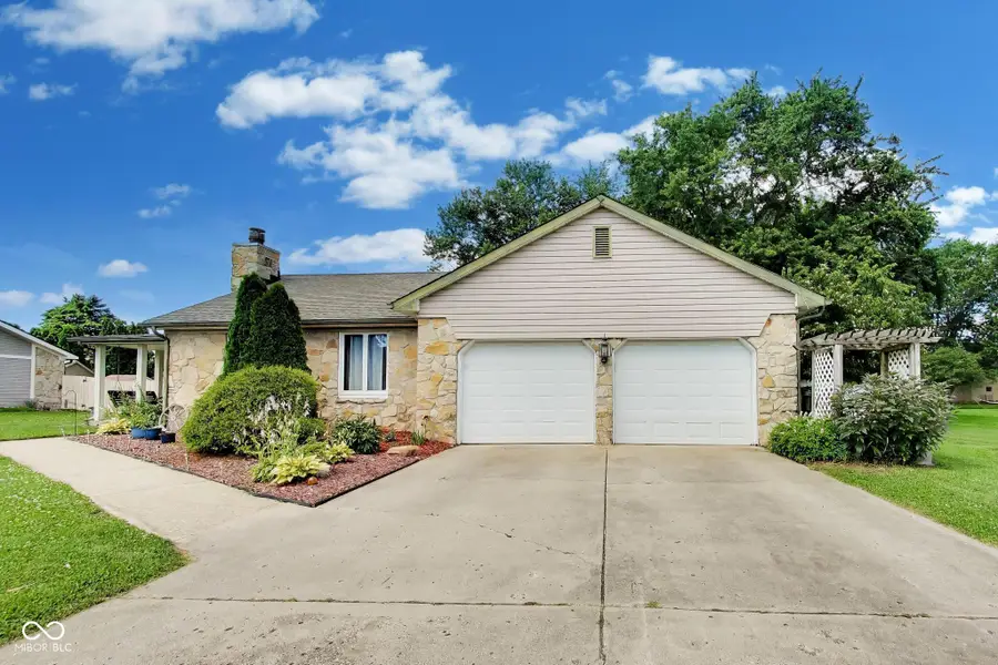 6768 W Brier Creek Drive, New Palestine, IN 46163 - #3
