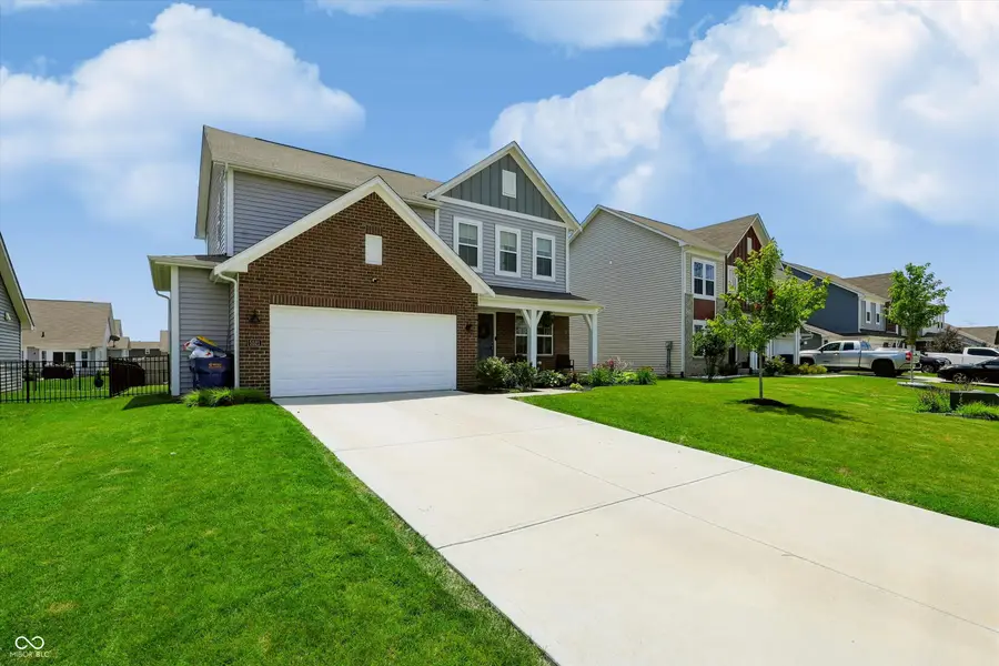5521 Woods Pointe Drive, McCordsville, IN 46055 - #2