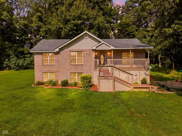 5920 Hidden Lake Lane, Nineveh, IN 46164