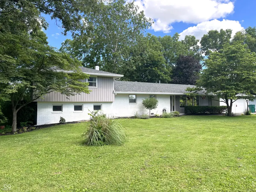 556 N Villa Drive, Crawfordsville, IN 47933 - #2