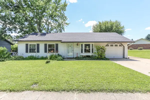 610 Holiday Drive, Fortville, IN 46040
