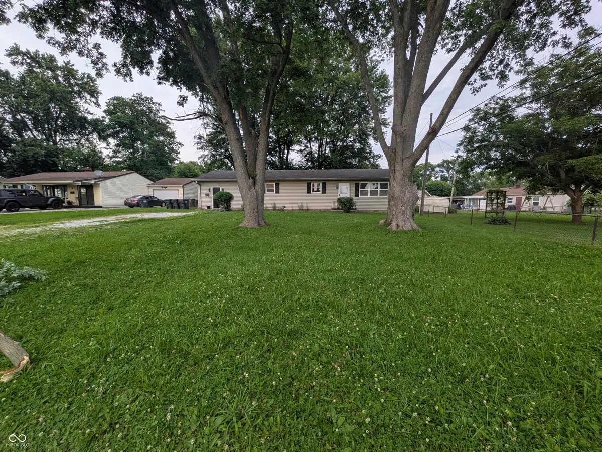 7 N Middle Street, Greenwood, IN 46143 - #1